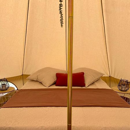 Chambre Au Jardin Tente De Charme Eguzon-Chantome 外观 照片
