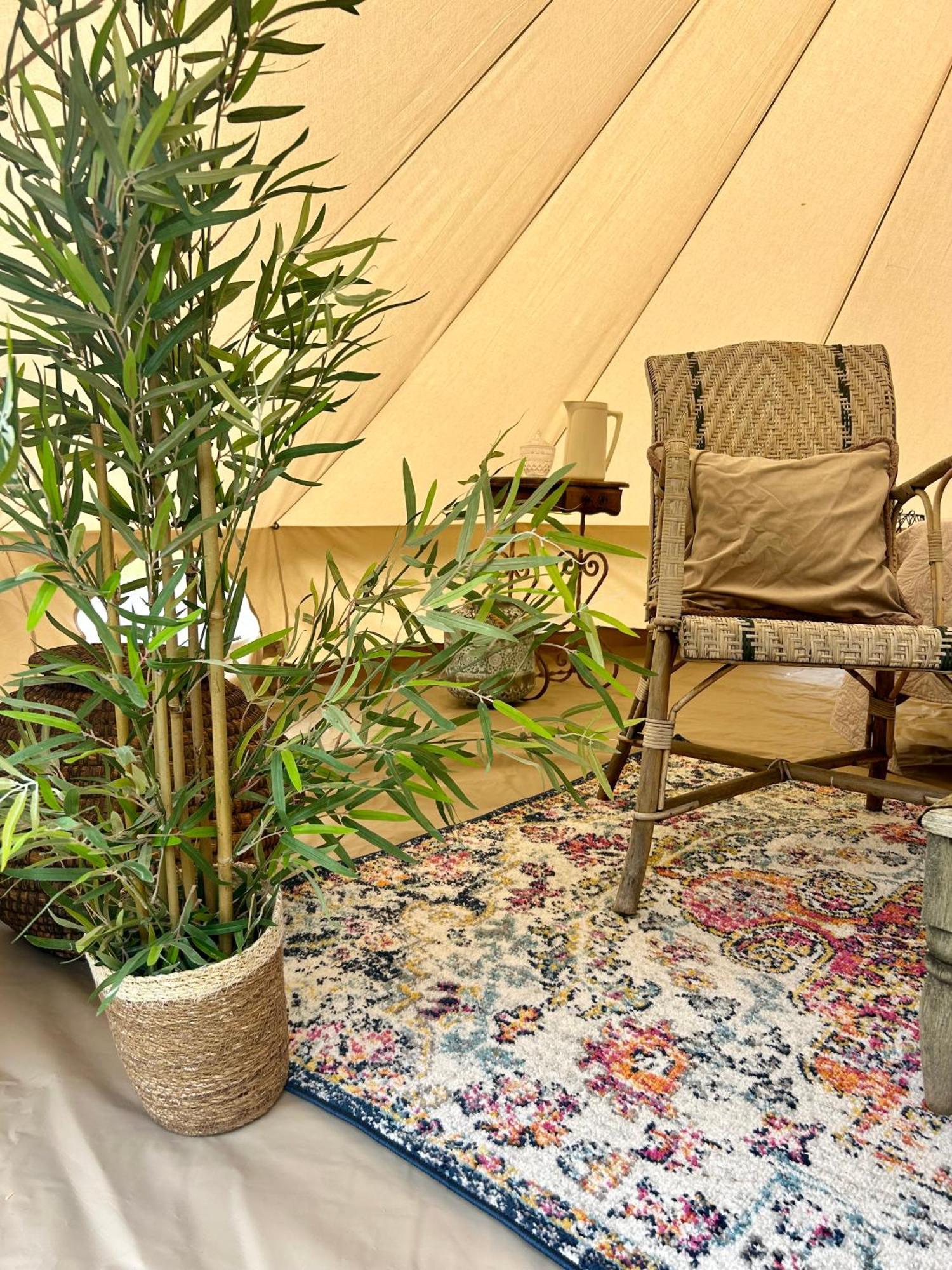 Chambre Au Jardin Tente De Charme Eguzon-Chantome 外观 照片