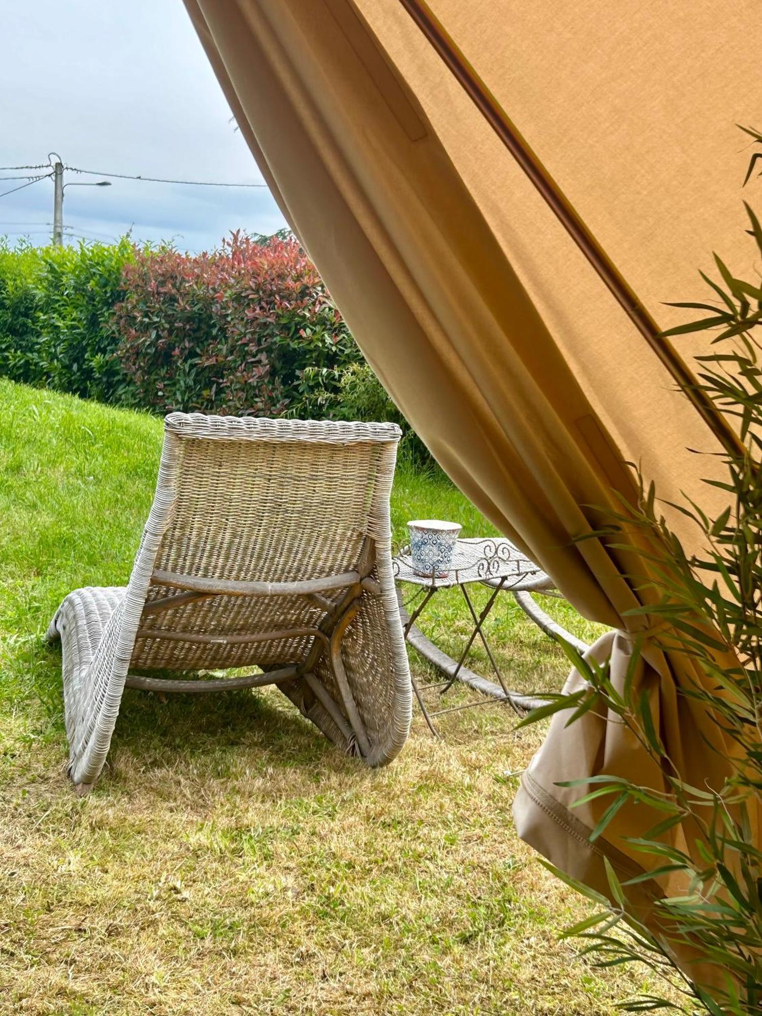 Chambre Au Jardin Tente De Charme Eguzon-Chantome 外观 照片